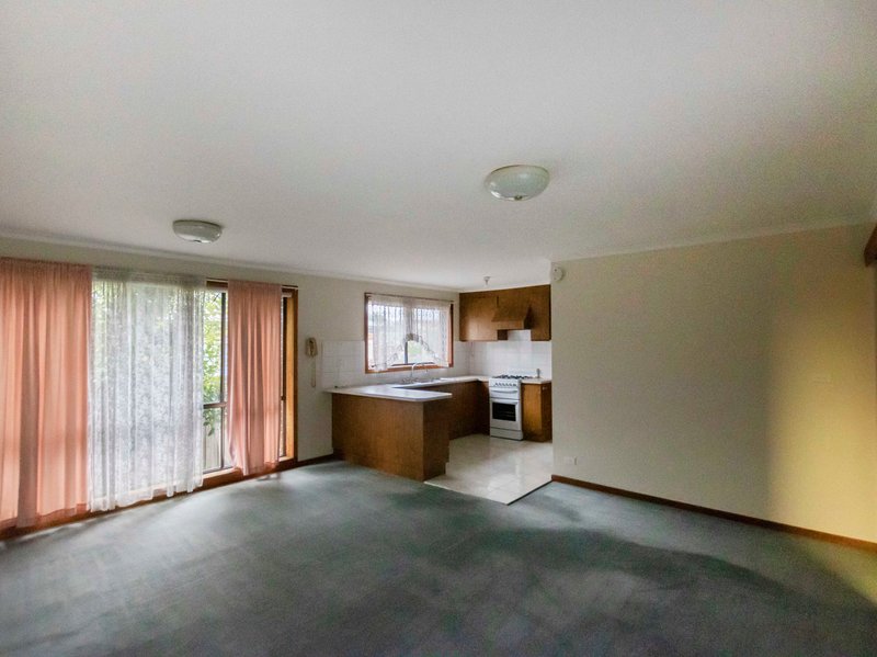 Photo - 3/19 Bartlett Street, Preston VIC 3072 - Image 2