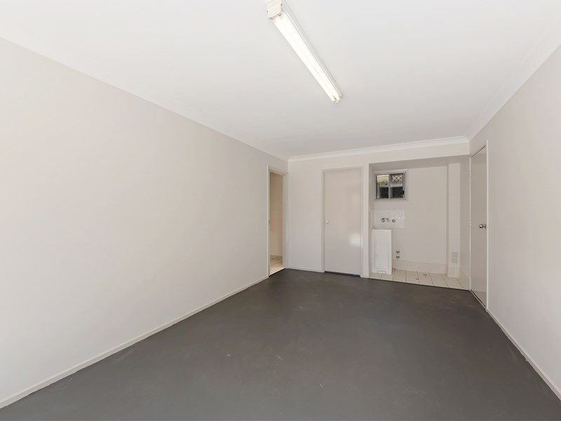 Photo - 3/19 Bergin Street, Booval QLD 4304 - Image 9