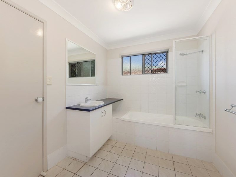 Photo - 3/19 Bergin Street, Booval QLD 4304 - Image 10