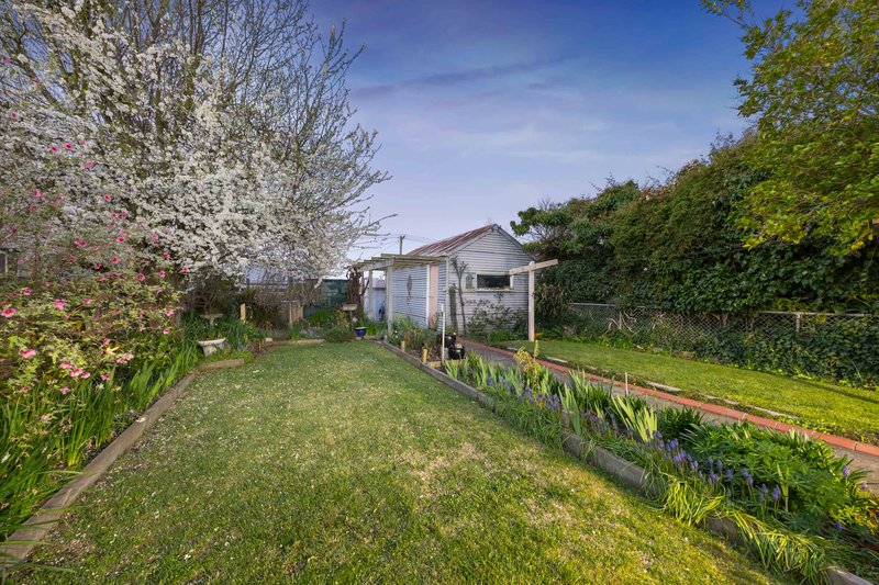 Photo - 319 Eureka Street, Ballarat East VIC 3350 - Image 17