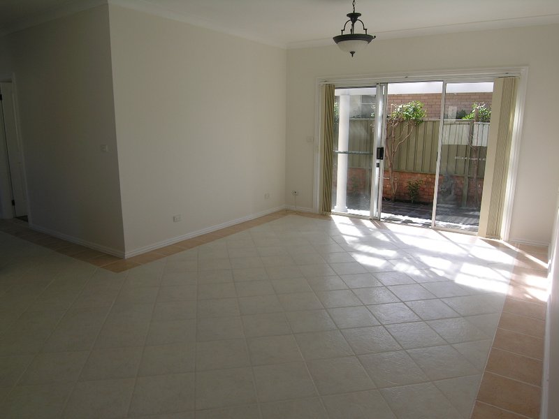 Photo - 3/19 Horbury Street, Sans Souci NSW 2219 - Image 3