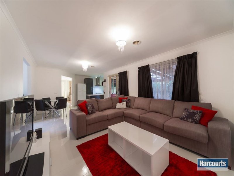 Photo - 319 Ormond Rd , Narre Warren South VIC 3805 - Image 6