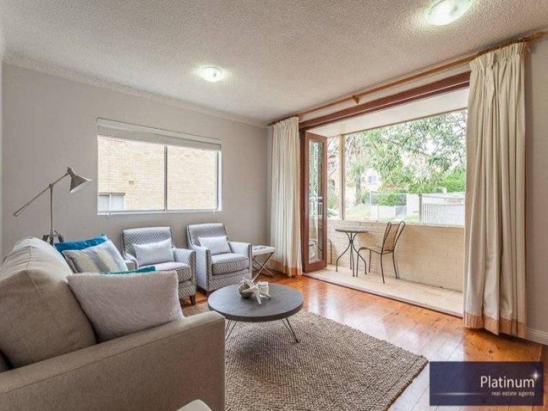 Photo - 3/19 Stuart Street, Collaroy NSW 2097 - Image 3