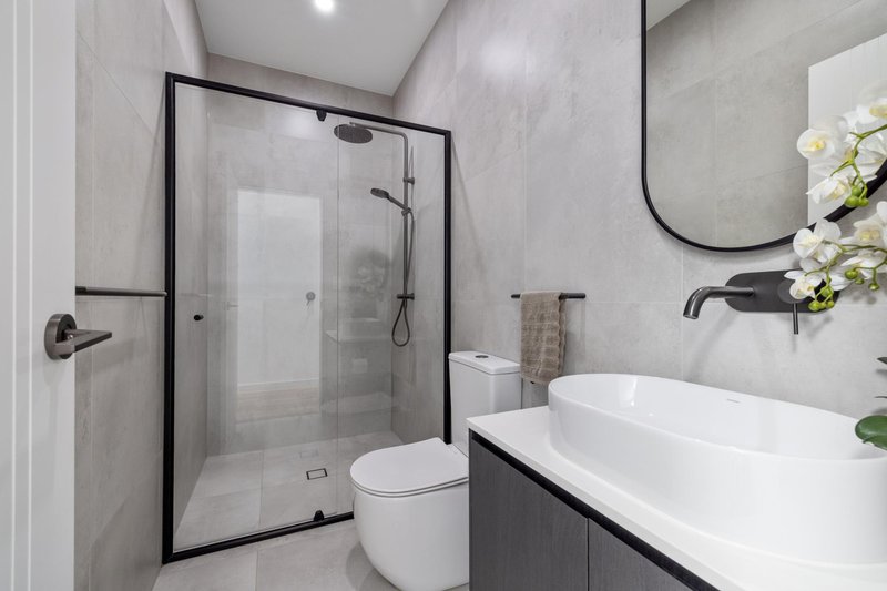 Photo - 3/19 Thompson Avenue, Moorebank NSW 2170 - Image 7