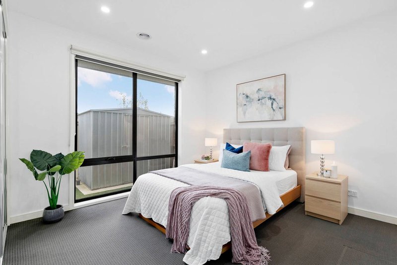 Photo - 3/19 Wordsworth Avenue, Clayton South VIC 3169 - Image 4