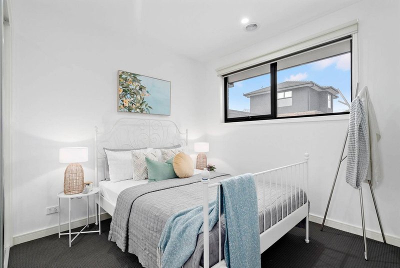 Photo - 3/19 Wordsworth Avenue, Clayton South VIC 3169 - Image 5