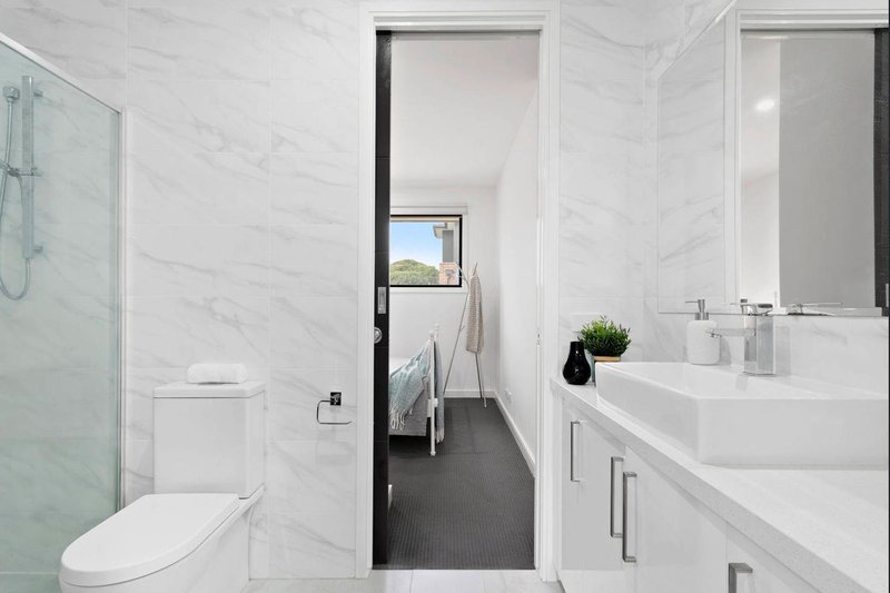 Photo - 3/19 Wordsworth Avenue, Clayton South VIC 3169 - Image 7