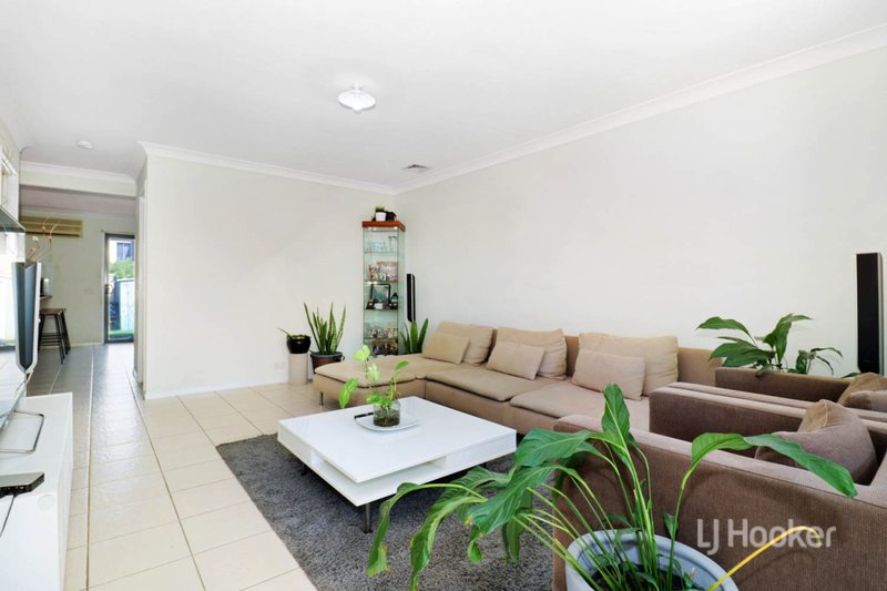 Photo - 31/90 Parkwood Street, Plumpton NSW 2761 - Image 2