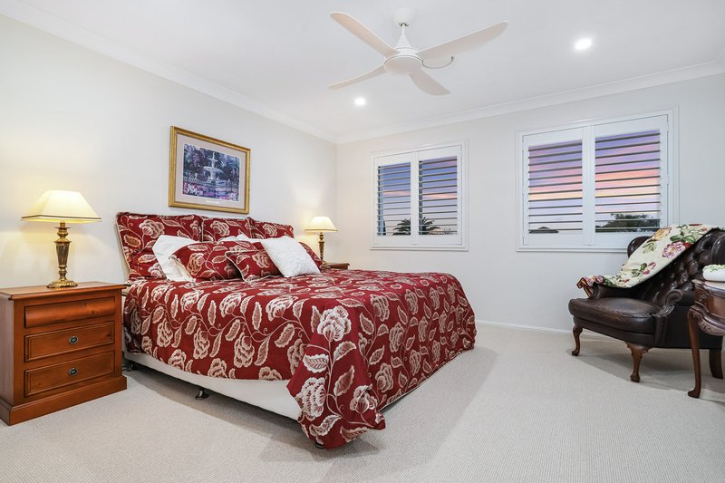 Photo - 3190 Riverleigh Drive, Hope Island QLD 4212 - Image 25