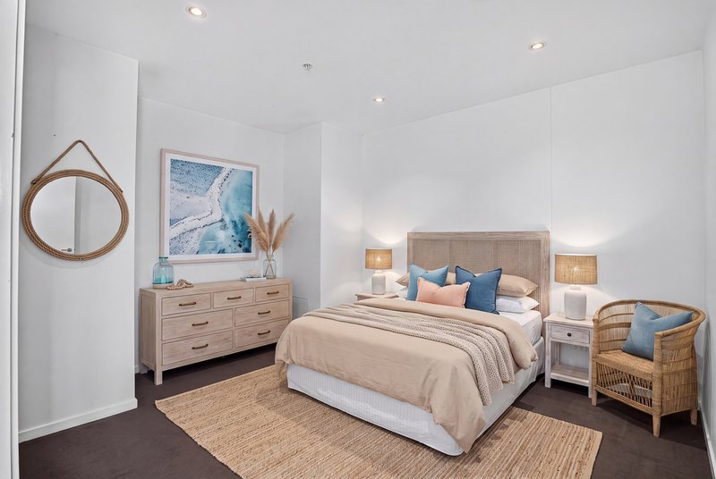 Photo - 319/19 Imperial Parade, Labrador QLD 4215 - Image 2