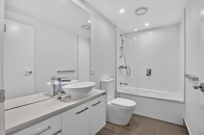 Photo - 319/19 Imperial Parade, Labrador QLD 4215 - Image 7