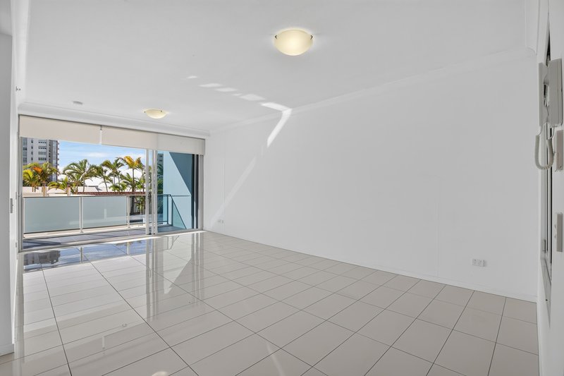 Photo - 319/19 Imperial Parade, Labrador QLD 4215 - Image 11