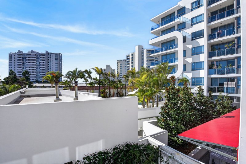 Photo - 319/19 Imperial Parade, Labrador QLD 4215 - Image 19
