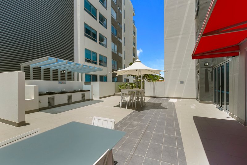 Photo - 319/19 Imperial Parade, Labrador QLD 4215 - Image 22