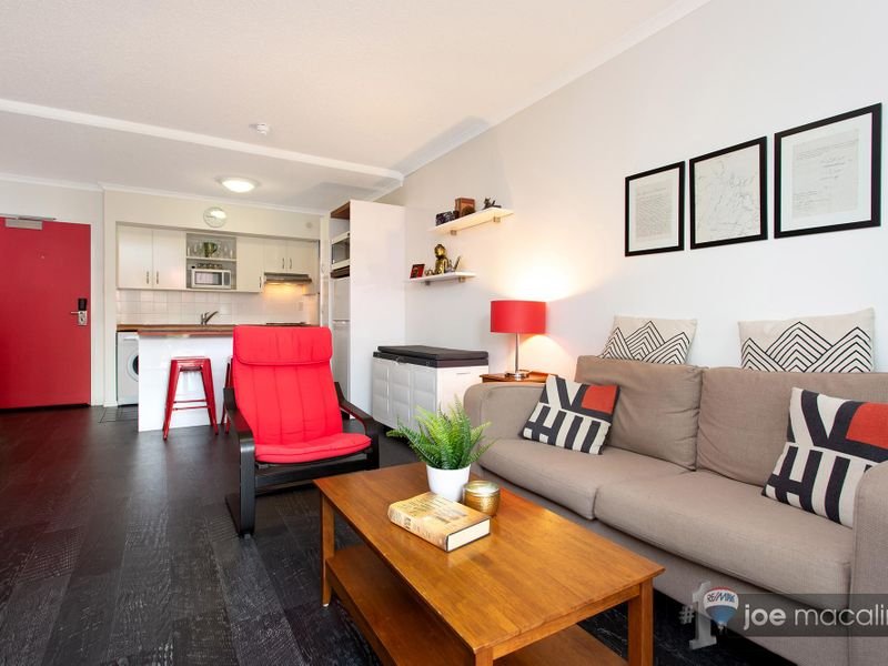 Photo - 319/455 Brunswick St , Fortitude Valley QLD 4006 - Image 4