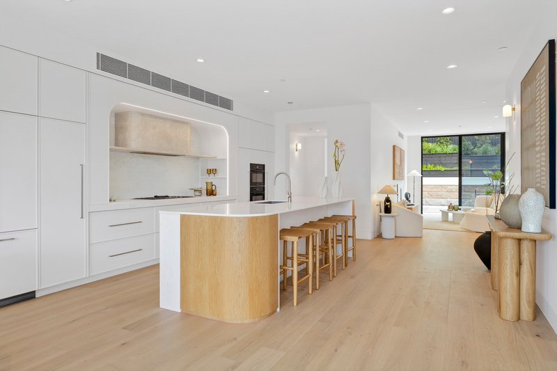 Photo - 3/1955 Pittwater Road, Bayview NSW 2104 - Image 2