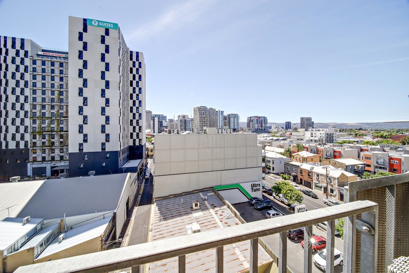 Photo - 319&605/304 Waymouth Street, Adelaide SA 5000 - Image 6