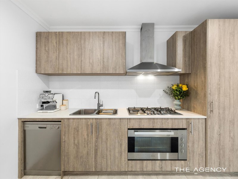 Photo - 31A Glendower Way, Spearwood WA 6163 - Image 10