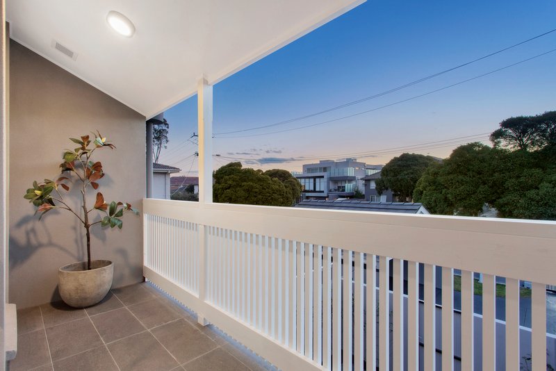 Photo - 3/1A Kokaribb Road, Carnegie VIC 3163 - Image 8
