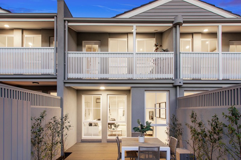 Photo - 3/1A Kokaribb Road, Carnegie VIC 3163 - Image 1