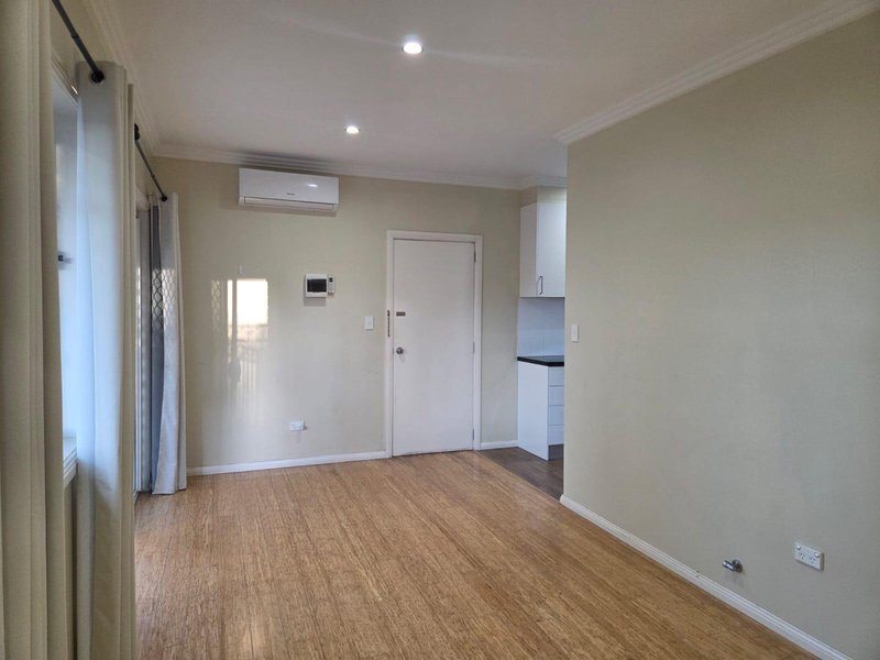 Photo - 31a Lorikeet Crescent, Green Valley NSW 2168 - Image 3