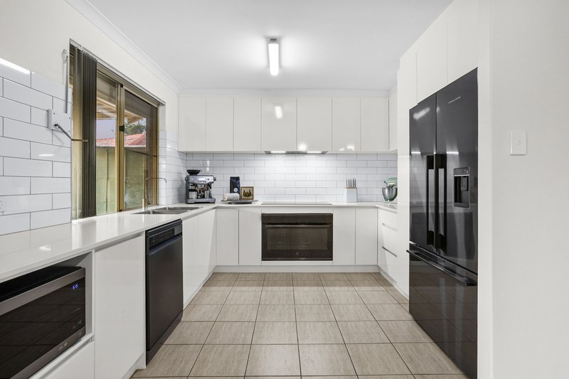 Photo - 31A Moreton Crescent, Warnbro WA 6169 - Image 2
