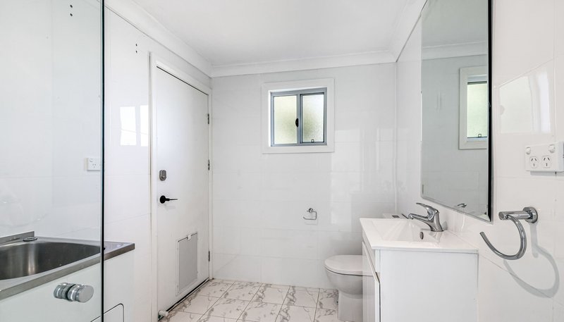 Photo - 31a Sherwood Street, Northmead NSW 2152 - Image 4