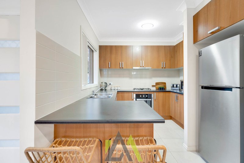 Photo - 31B Bouvardia Crescent, Frankston North VIC 3200 - Image 3