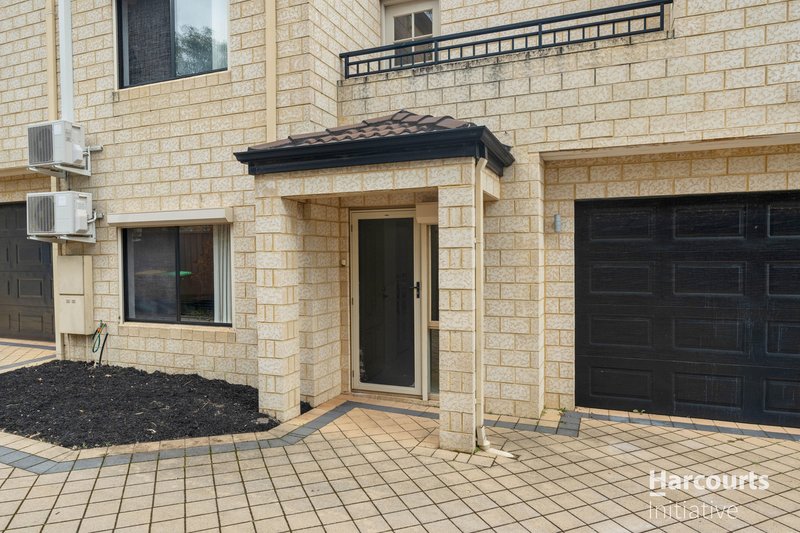 Photo - 31B Maroog Way, Nollamara WA 6061 - Image 4