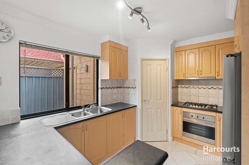 Photo - 31B Maroog Way, Nollamara WA 6061 - Image 7