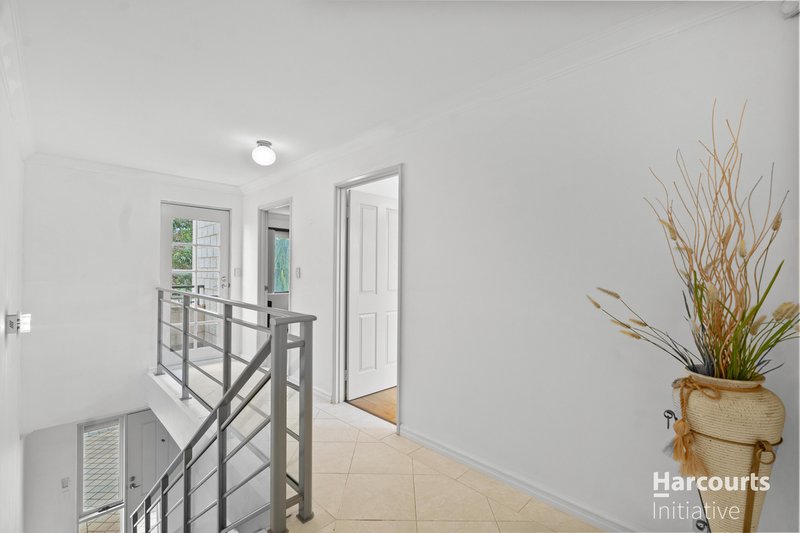 Photo - 31B Maroog Way, Nollamara WA 6061 - Image 23