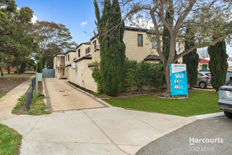 Photo - 31B Maroog Way, Nollamara WA 6061 - Image 31