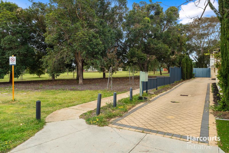 Photo - 31B Maroog Way, Nollamara WA 6061 - Image 32