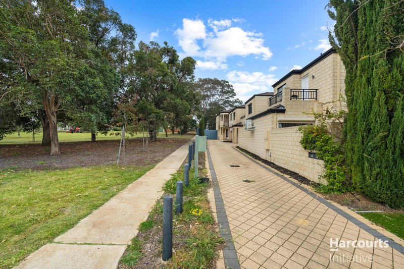 Photo - 31B Maroog Way, Nollamara WA 6061 - Image 35