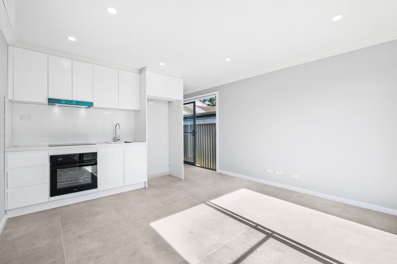 31B Marquesa Crescent, Lethbridge Park NSW 2770