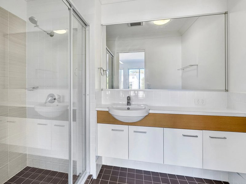 Photo - 3/2-10 Cascade Drive, Underwood QLD 4119 - Image 6