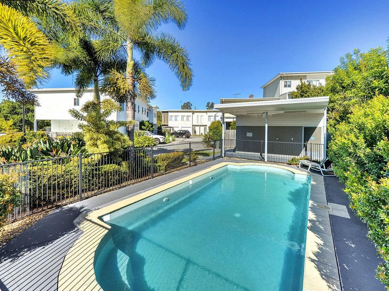 Photo - 3/2-10 Cascade Drive, Underwood QLD 4119 - Image 9