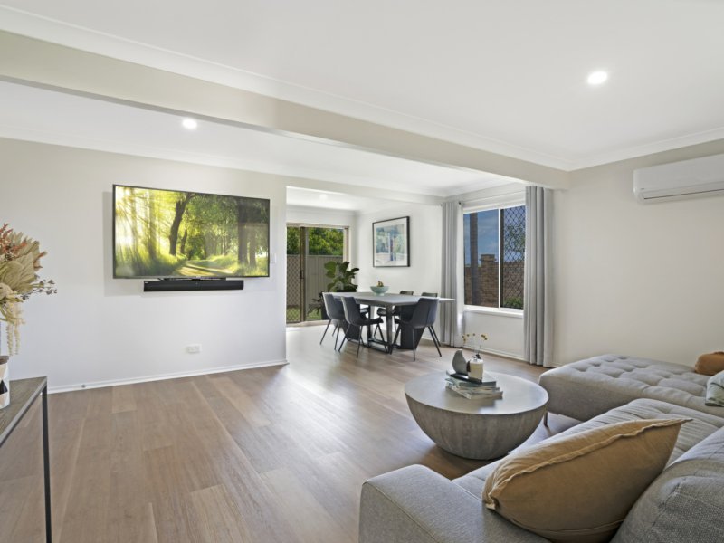 Photo - 3/2-10 Weedons Rd , Nerang QLD 4211 - Image 3