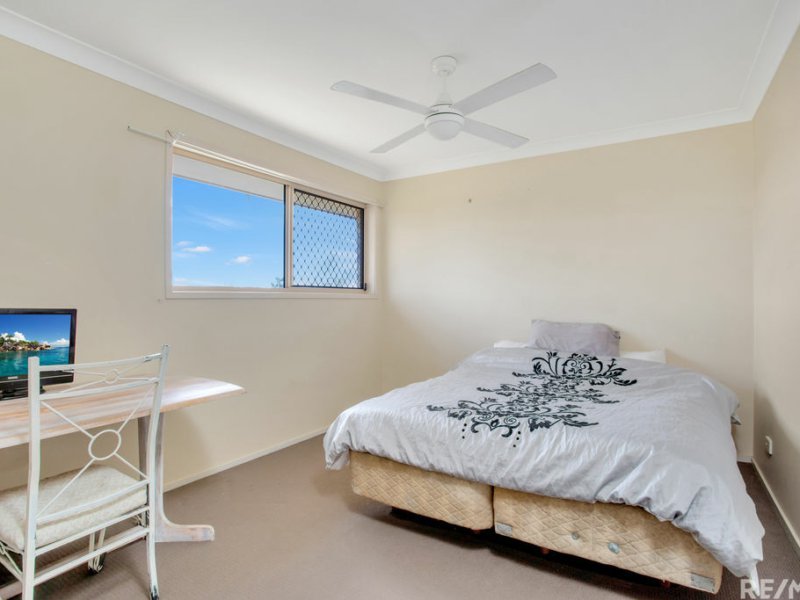 Photo - 3/2-10 Weedons Road, Nerang QLD 4211 - Image 7