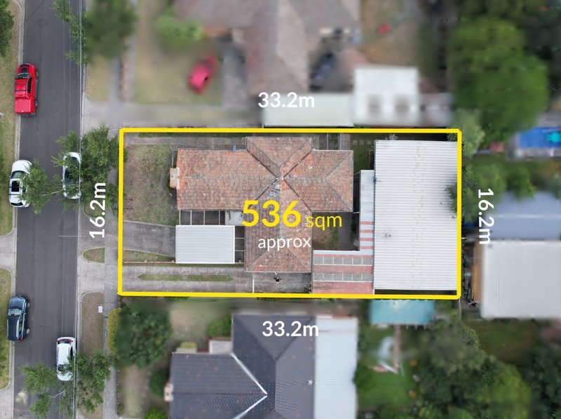 Photo - 32 & 32a Fulham Grove, Reservoir VIC 3073 - Image 2