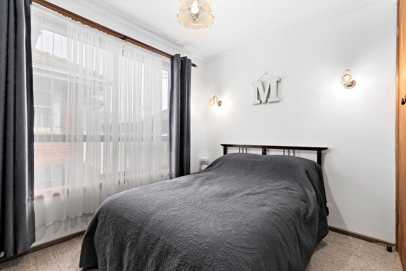 Photo - 32 & 32a Fulham Grove, Reservoir VIC 3073 - Image 8