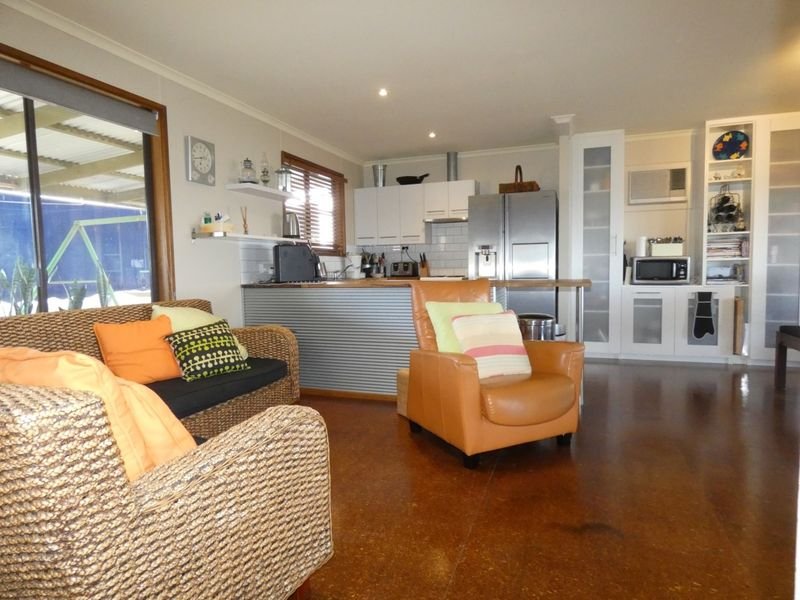 Photo - 32 - 34 Bayview Road, Point Turton SA 5575 - Image 3