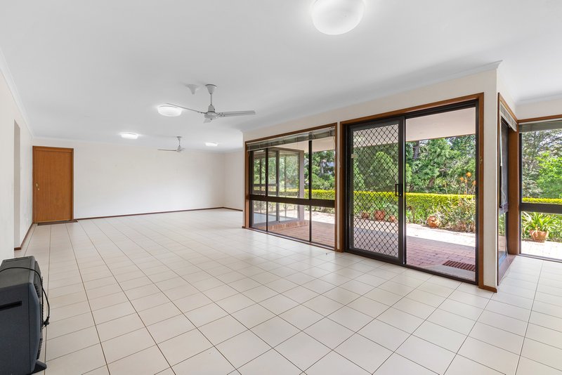 Photo - 32-34 Chalmette Drive, Tamborine Mountain QLD 4272 - Image 3