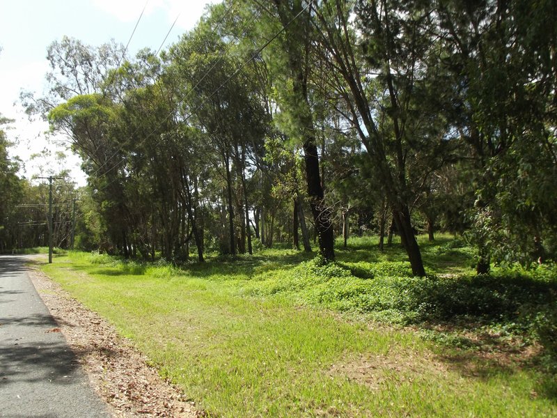 Photo - 32-34 Nunkeri Drive, Macleay Island QLD 4184 - Image 4