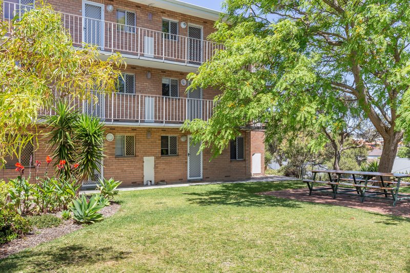 Photo - 3/2-4 Coral St , Scarborough WA 6019 - Image 9