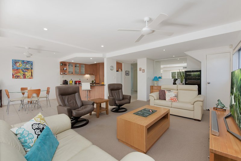 Photo - 3/2-4 Tranquil Place, Alexandra Headland QLD 4572 - Image 6