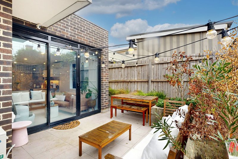 Photo - 3/2-6 Mccutcheon Street, Northcote VIC 3070 - Image 2