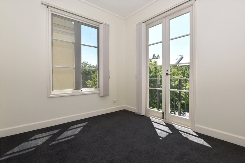 Photo - 3/2-6 Wellington Crescent, East Melbourne VIC 3002 - Image 5