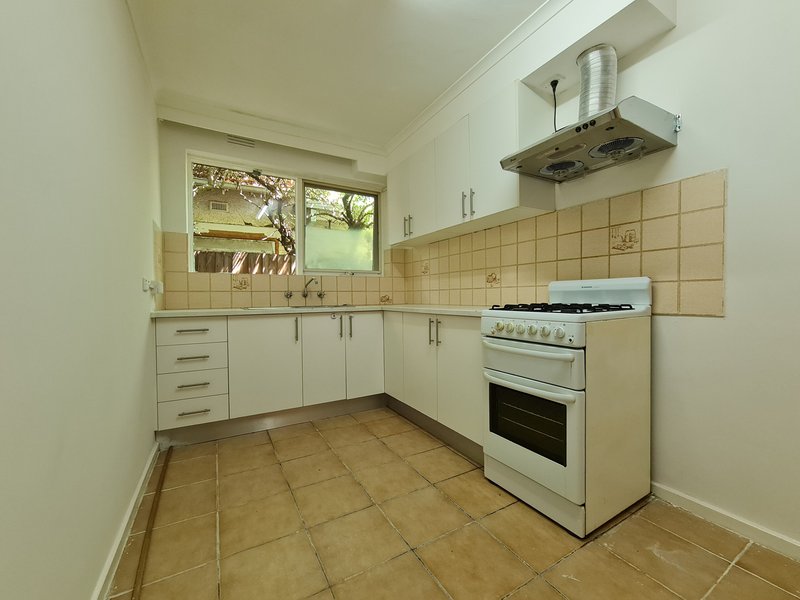 Photo - 3/2 Adelaide Street, Murrumbeena VIC 3163 - Image 6