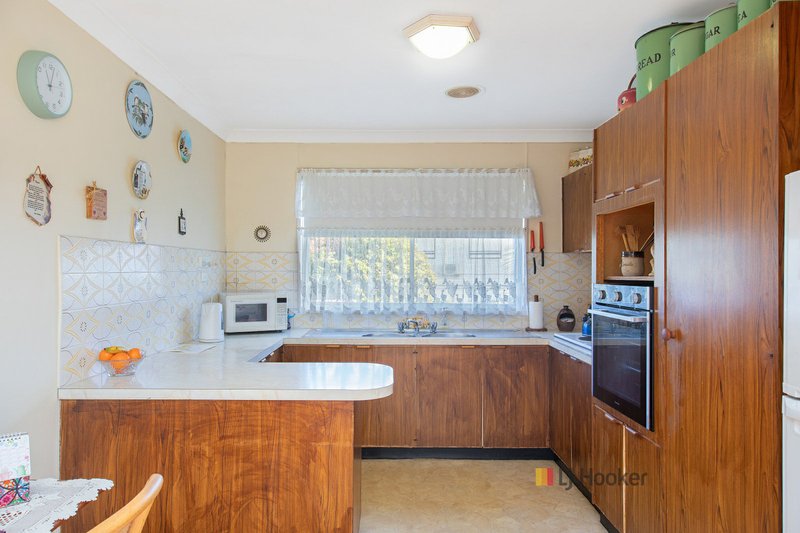 Photo - 32 Alan Avenue, Charmhaven NSW 2263 - Image 4